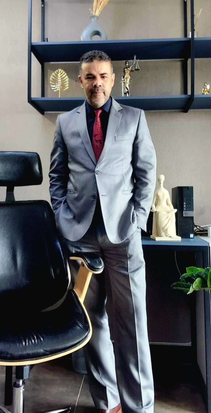 Dr. Moacir Prudêncio — Advogado
